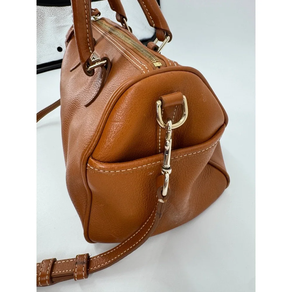 Vintage Dooney & Bourke Satchel Women Medium Tan Pebbled Leather Barrel Doctor